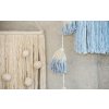 LORENA CANALS Girlanda Pom Pom Tie Dye Soft Blue - girlanda