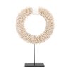 BAZAR BIZAR The Papua Shell Disc on Stand - White - M stojacia dekorácia