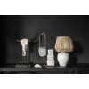 BAZAR BIZAR The Shell Purse on Stand - White stojacia dekorácia