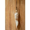 BAZAR BIZAR The Leaf & Shell Tassel - White závesná dekorácia